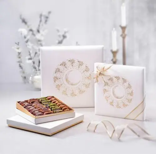 微信图片_20260823182425_486_1 Luxury Rigid Two‑Piece Gift Box For Ramadan Dates & Nuts With Gold Foil Crescent Pattern - Image 1