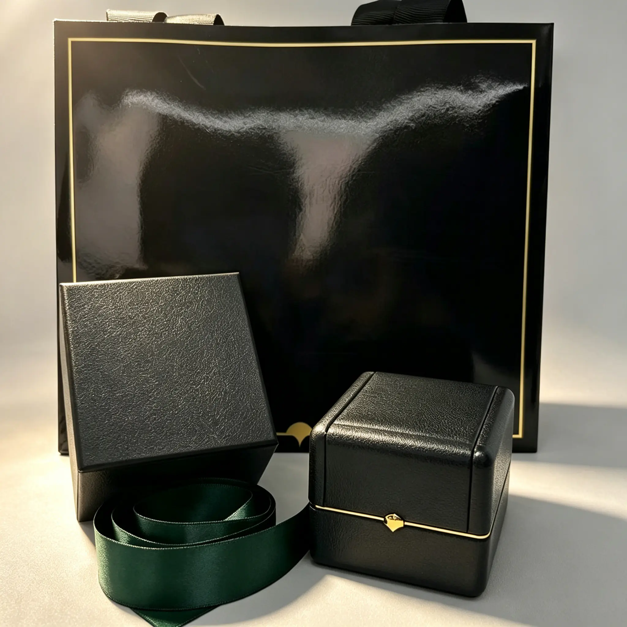 1 Black‑Green Luxury Jewelry Set - Image 1