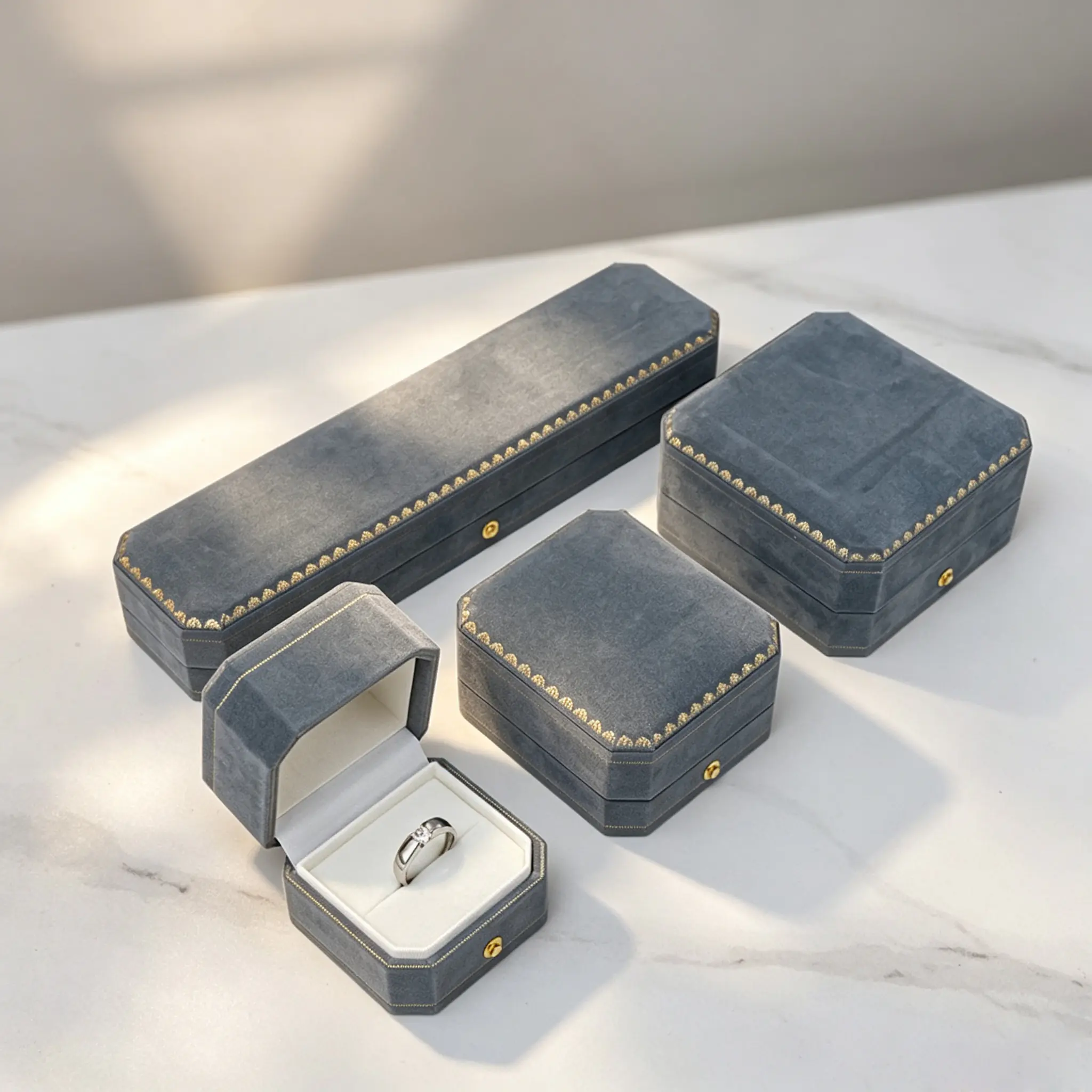 200 Luxury Octagonal Velvet Jewelry Box, Ring Necklace Bracelet Gift Box Set - Image 1